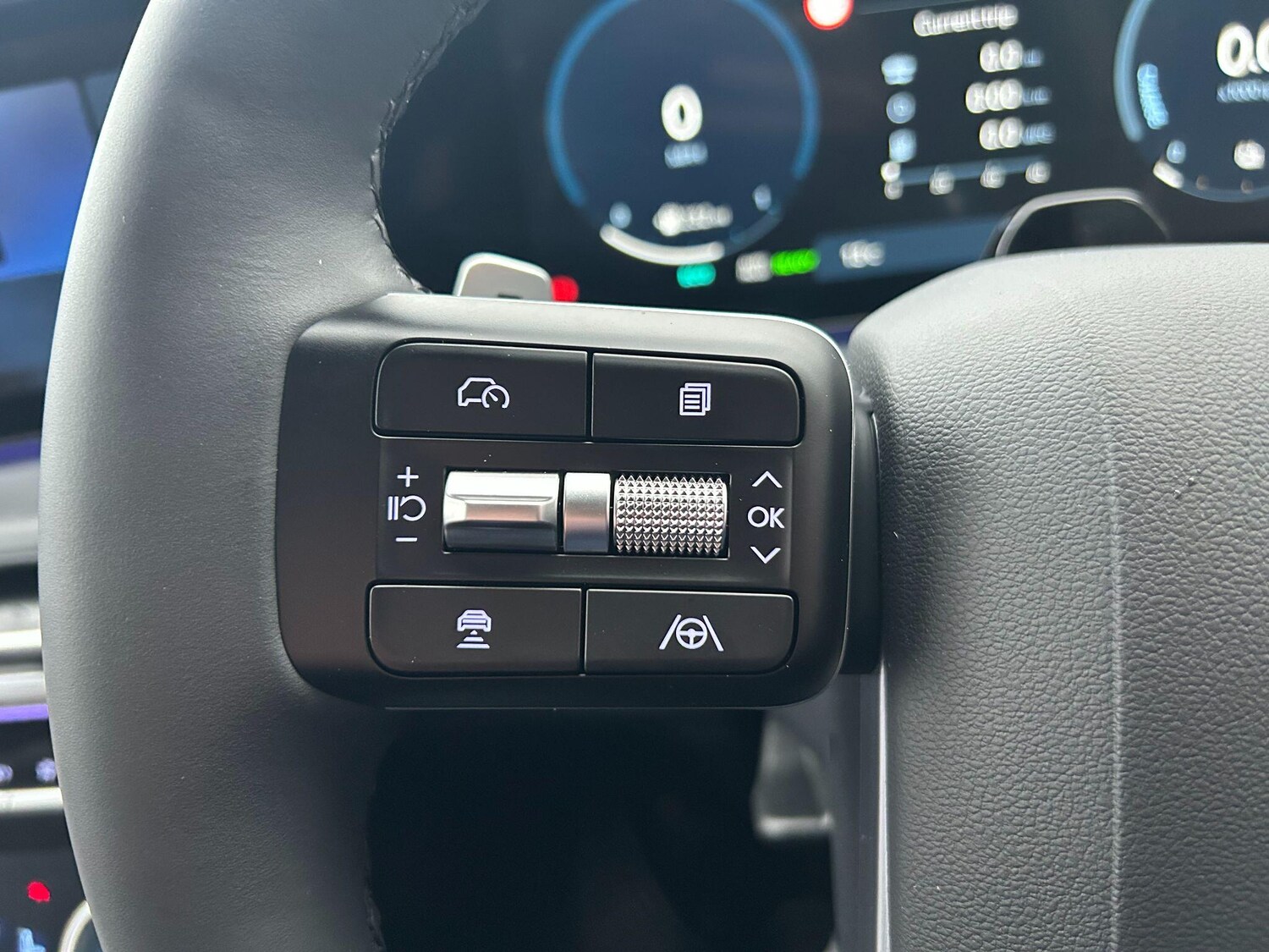 Used Hyundai Santa Fe 2025 for sale - 77709873: Photo 21