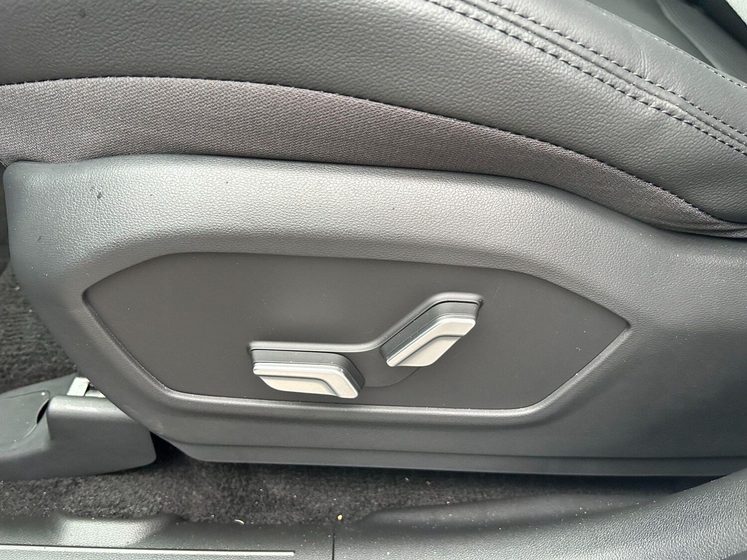 Used Hyundai Santa Fe 2025 for sale - 77709873: Photo 34