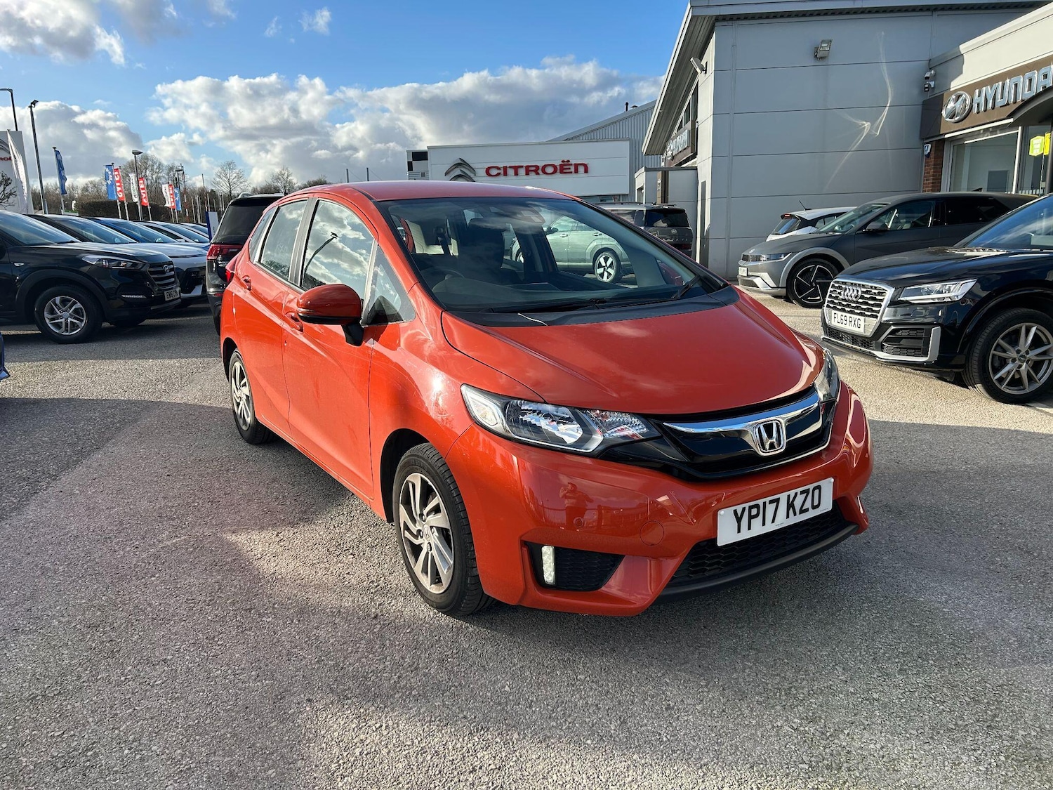 Used Honda Jazz for sale - 77883242: Photo 1