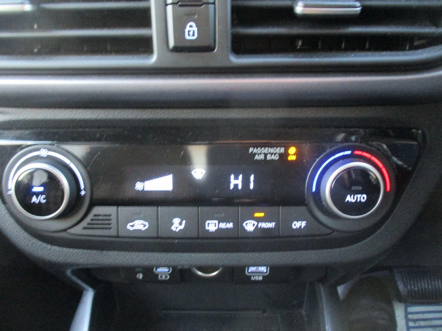 Used Hyundai i10 2024 for sale - 77143779: Photo 18