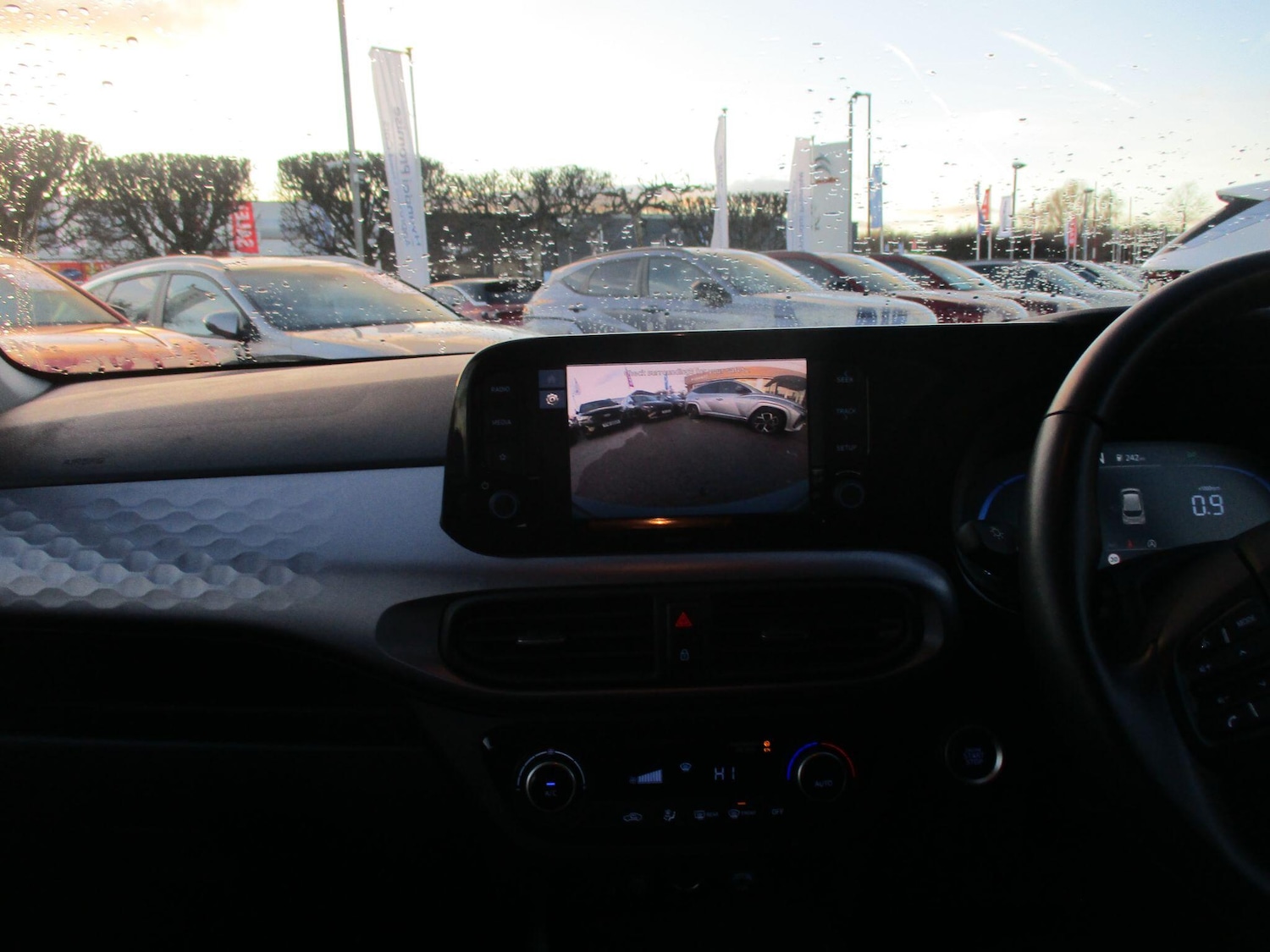 Used Hyundai i10 2024 for sale - 77143779: Photo 20