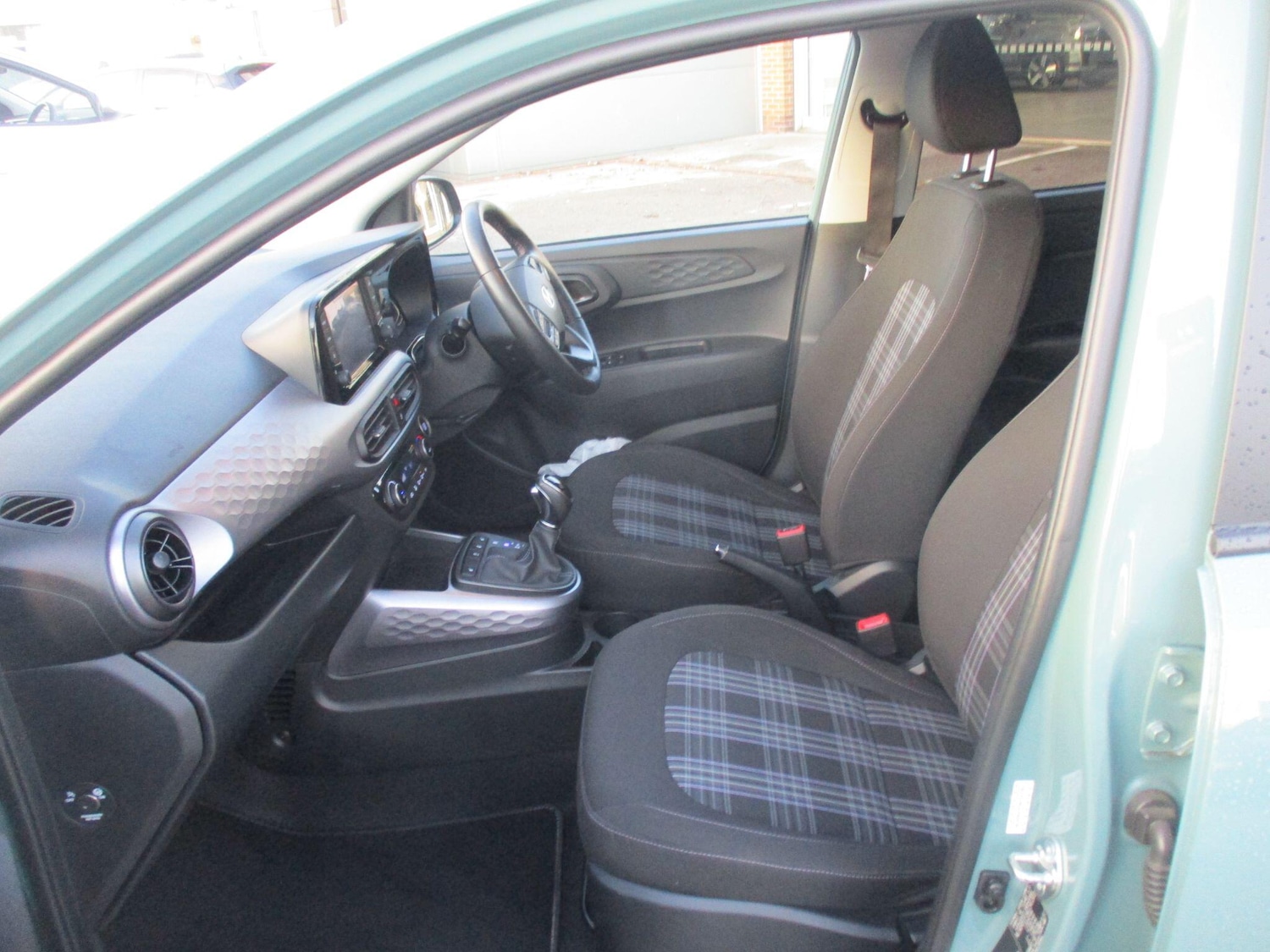 Used Hyundai i10 2024 for sale - 77143779: Photo 21