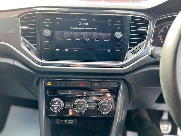 Used Volkswagen T-Roc 2018 for sale - 74733140: Photo 16