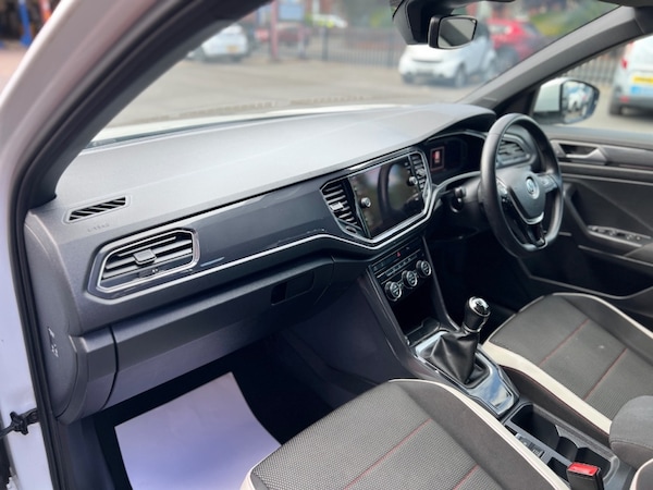 Used Volkswagen T-Roc 2018 for sale - 74733140: Photo 18