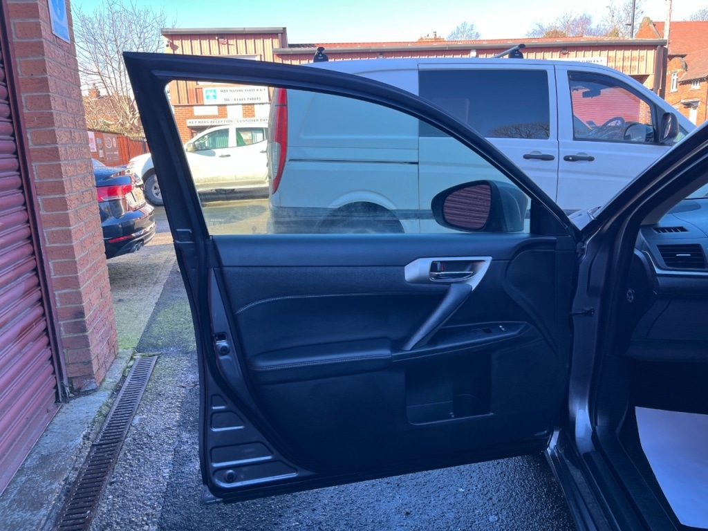 Used Lexus CT 2014 for sale - 77520151: Photo 27