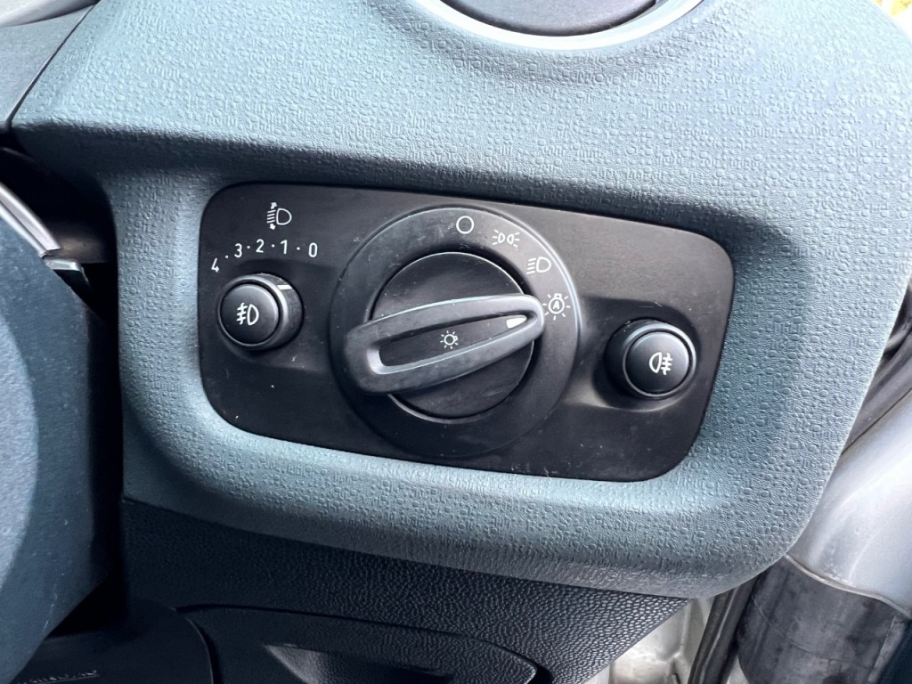 Used Ford Fiesta 2011 for sale - 77200618: Photo 10