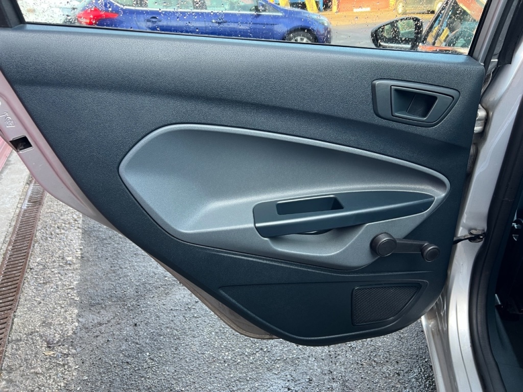 Used Ford Fiesta 2011 for sale - 77200618: Photo 11