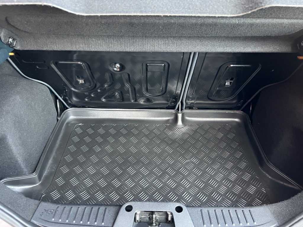 Used Ford Fiesta 2011 for sale - 77200618: Photo 17