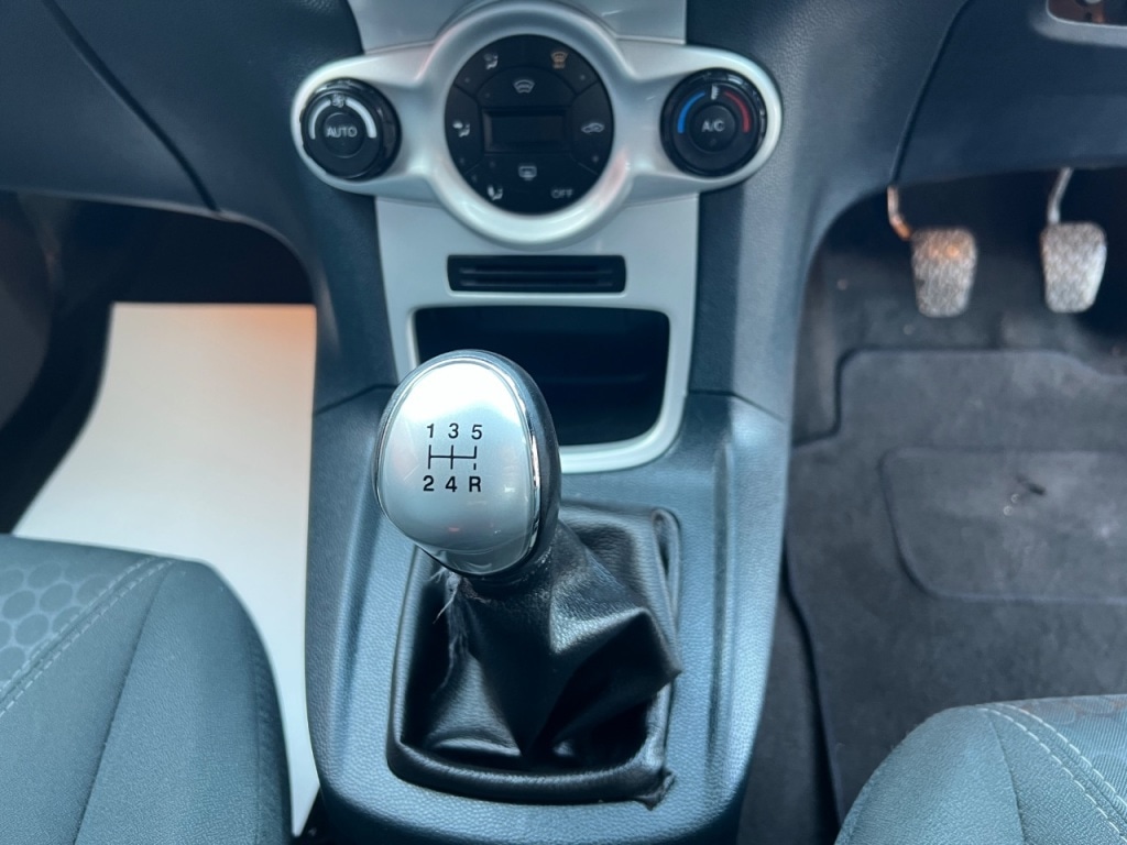 Used Ford Fiesta 2011 for sale - 77200618: Photo 18