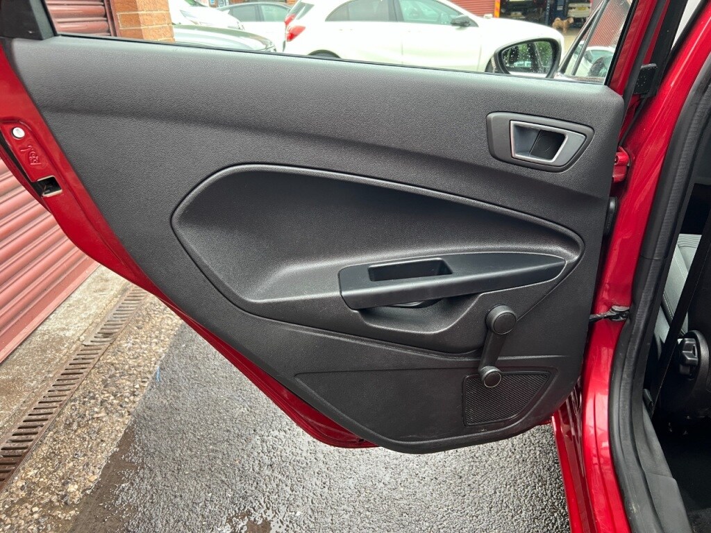 Used Ford Fiesta 2015 for sale - 76263119: Photo 14