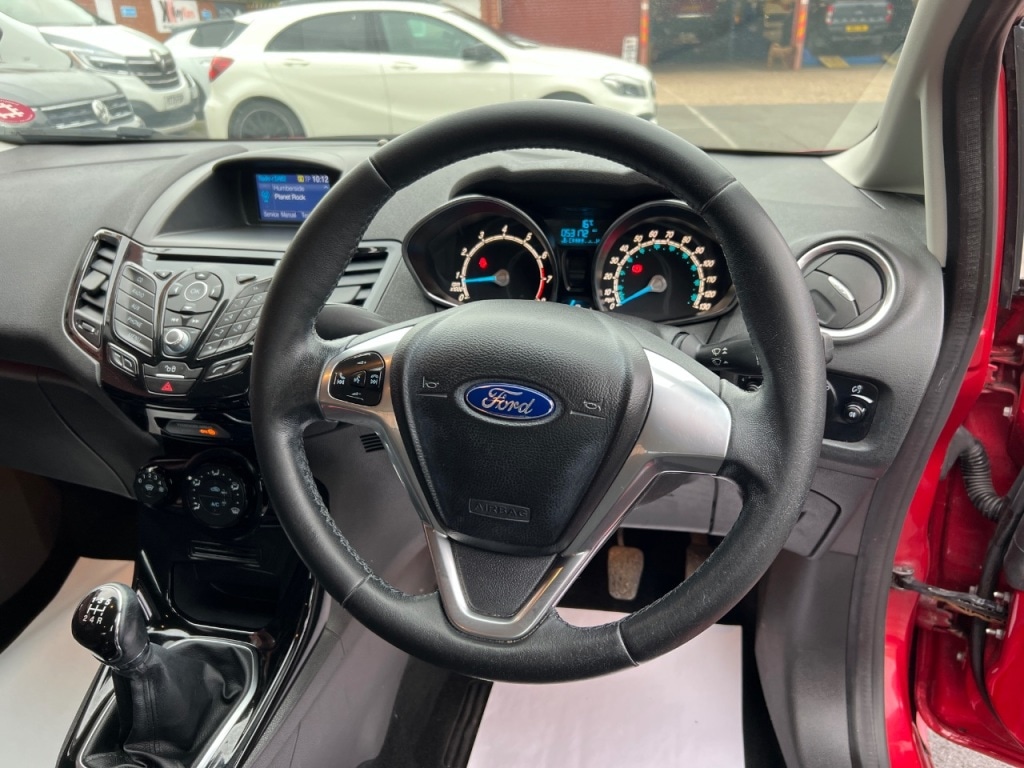 Used Ford Fiesta 2015 for sale - 76263119: Photo 8