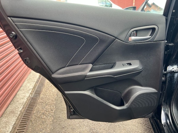 Used Honda Civic 2015 for sale - 73989520: Photo 22