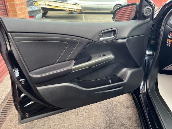 Used Honda Civic 2015 for sale - 73989520: Photo 23