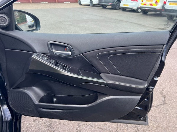 Used Honda Civic 2015 for sale - 73989520: Photo 24