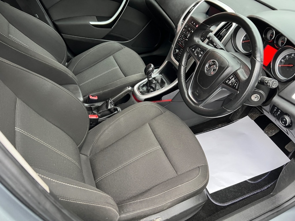 Used Vauxhall Astra 2012 for sale - 77211650: Photo 12