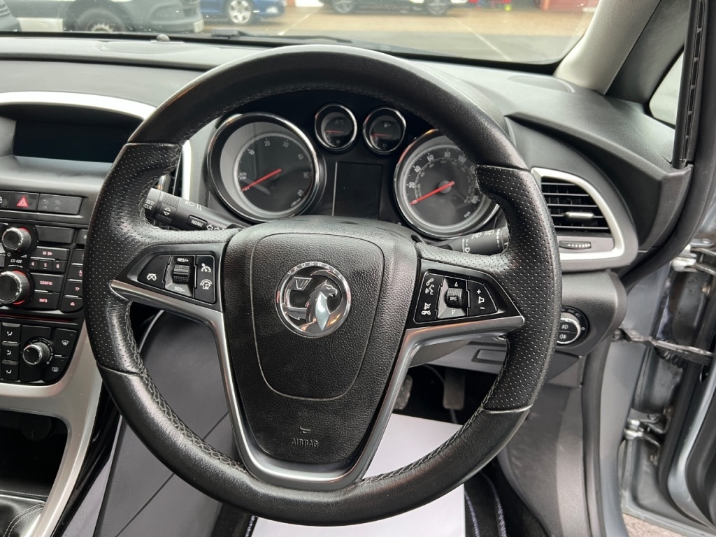 Used Vauxhall Astra 2012 for sale - 77211650: Photo 19