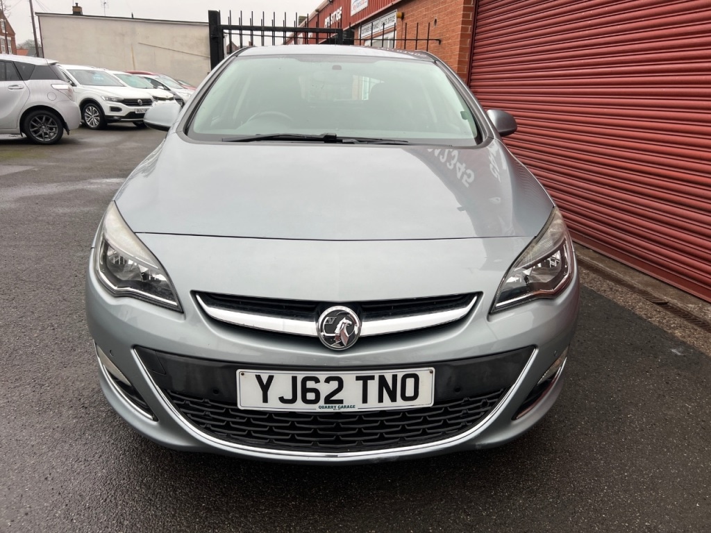 Used Vauxhall Astra 2012 for sale - 77211650: Photo 2
