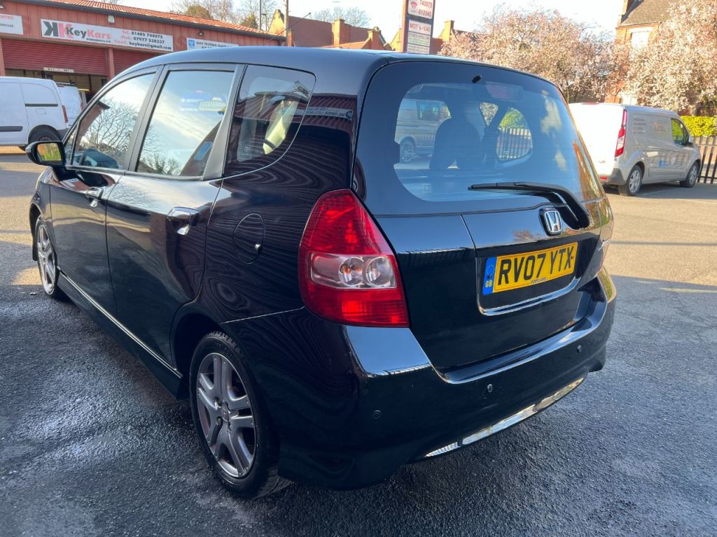 Used Honda Jazz 2007 for sale - 77878762: Photo 6