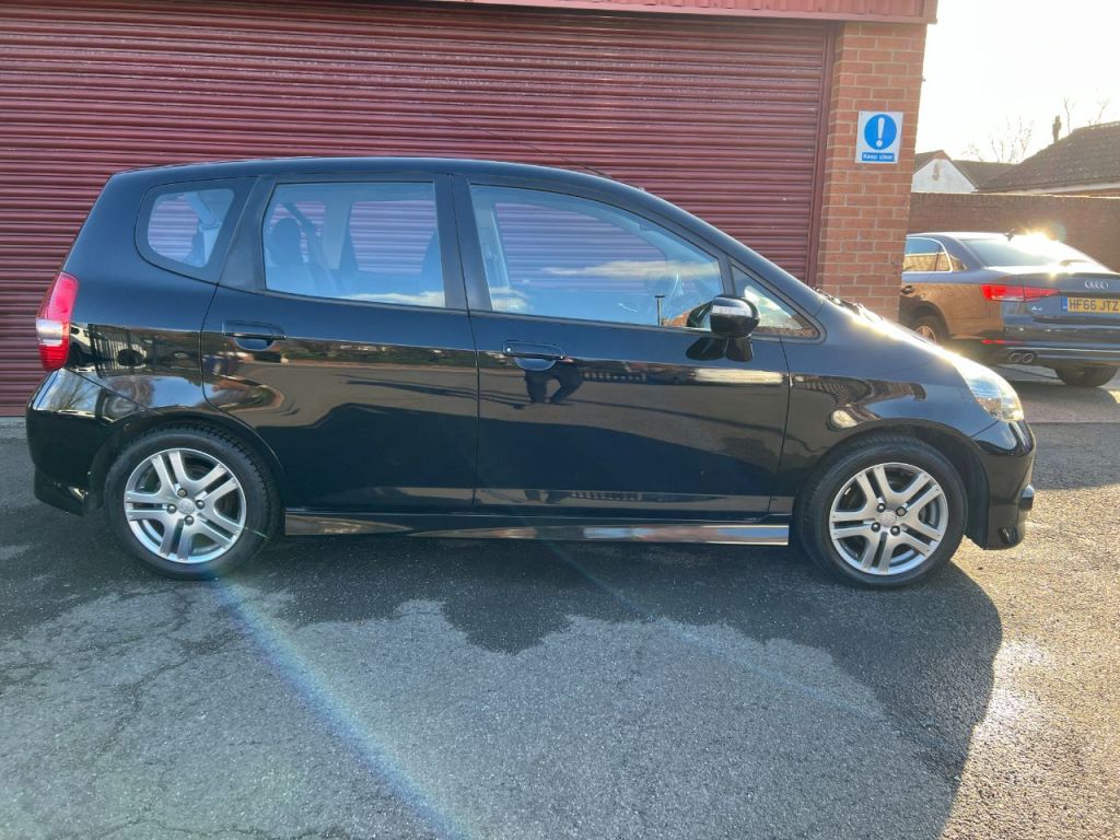 Used Honda Jazz 2007 for sale - 77878762: Photo 8