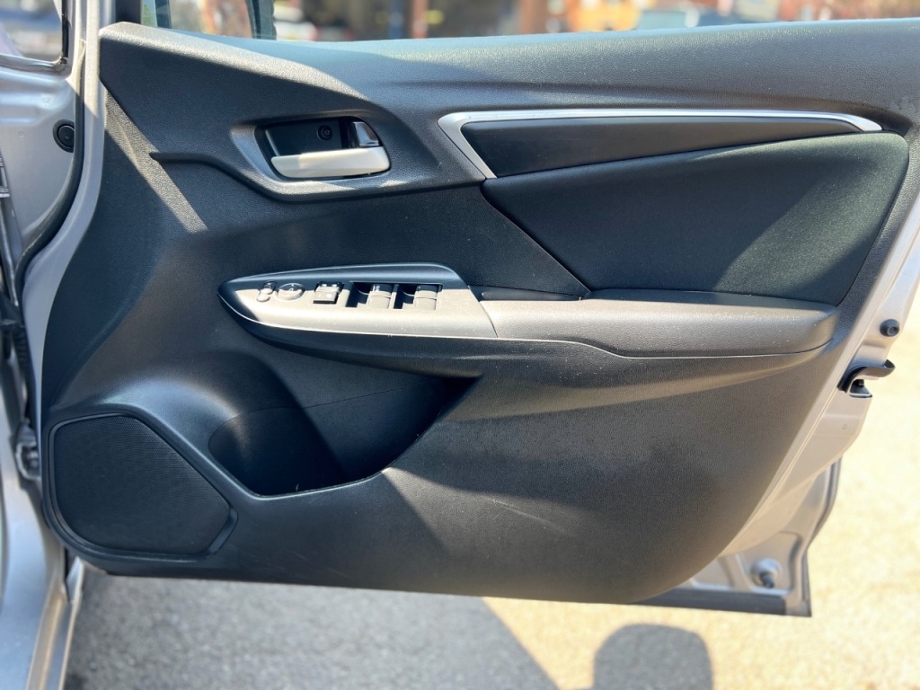 Used Honda Jazz 2019 for sale - 76949540: Photo 23