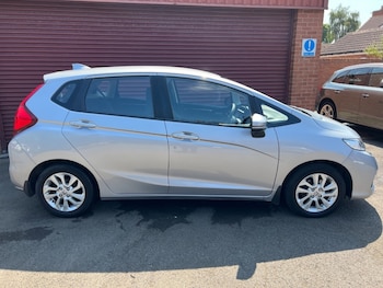 Used Honda Jazz 2019 for sale - 76949540: Photo