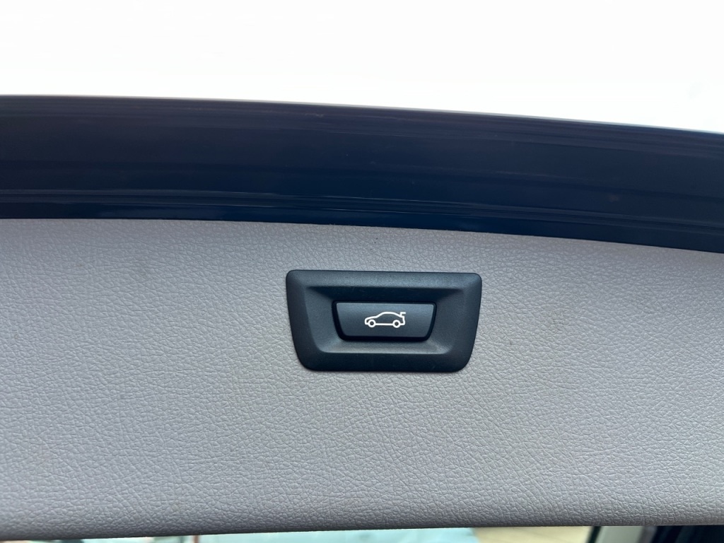 Used BMW 3 Series 2017 for sale - 76395489: Photo 18