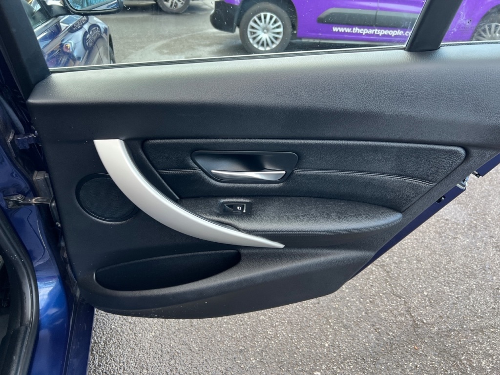 Used BMW 3 Series 2017 for sale - 76395489: Photo 25