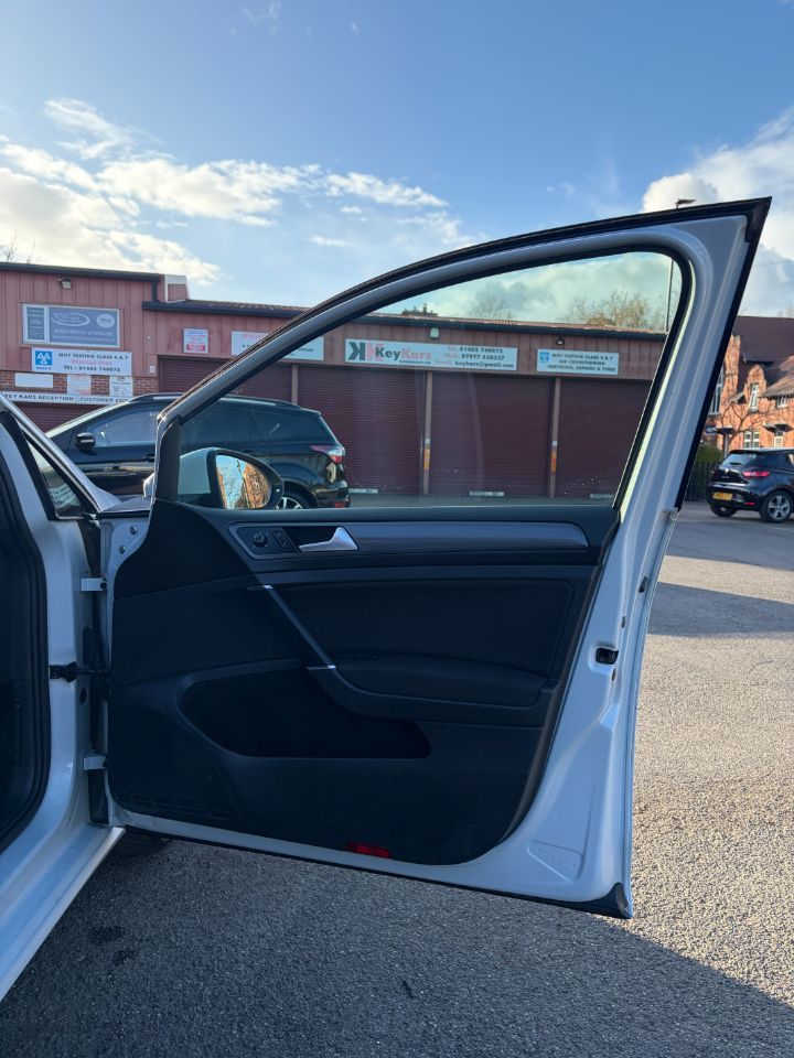 Used Volkswagen Golf 2018 for sale - 78068008: Photo 10