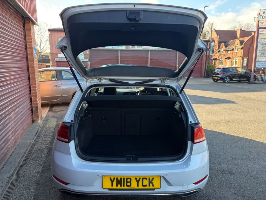 Used Volkswagen Golf 2018 for sale - 78068008: Photo 5