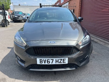 Used Ford Focus 2017 for sale - 79103033: Photo