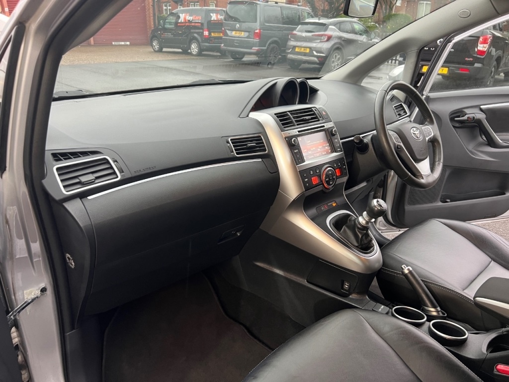 Used Toyota Verso 2015 for sale - 76985486: Photo 28