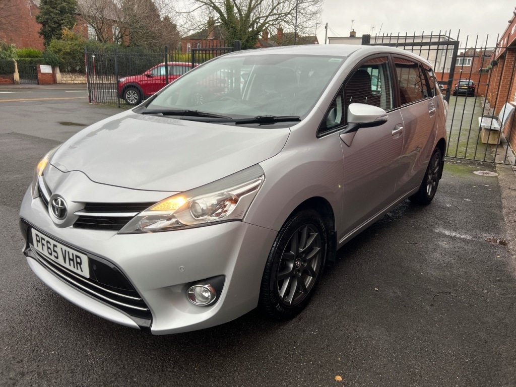 Used Toyota Verso 2015 for sale - 76985486: Photo 3