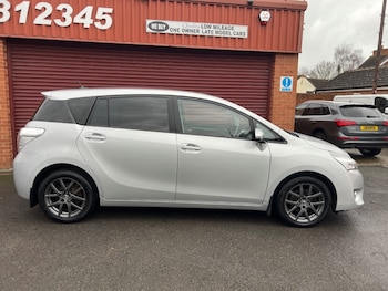 Used Toyota Verso 2015 for sale - 76985486: Photo