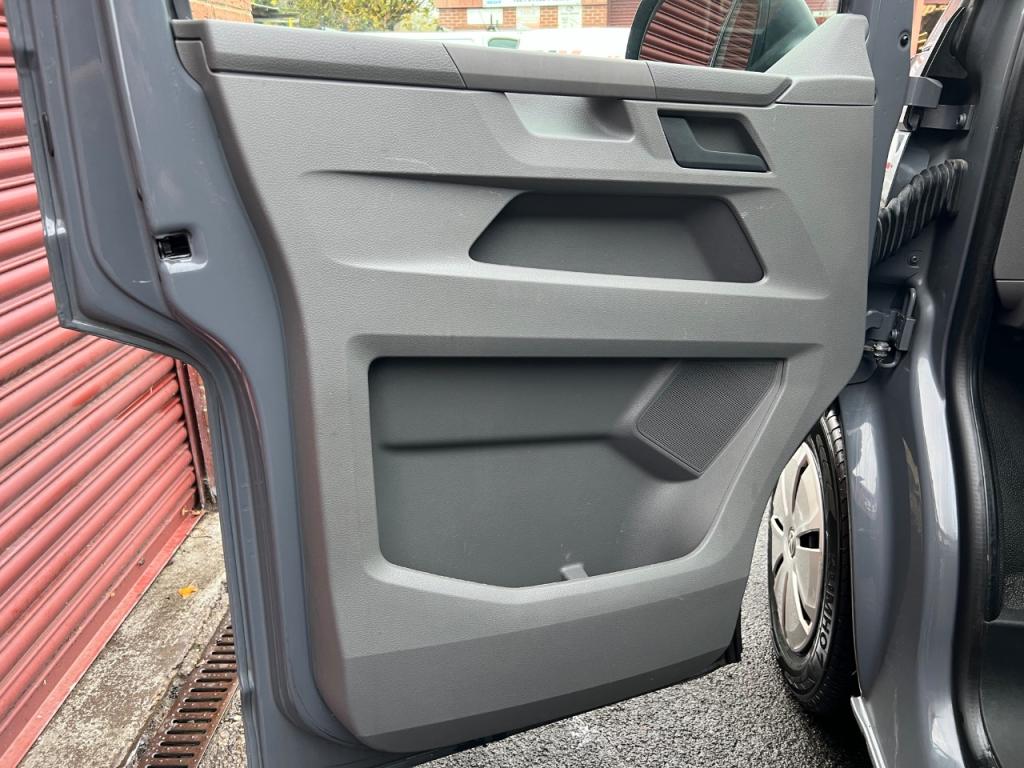 Used Volkswagen Transporter 2022 for sale - 77421360: Photo 8