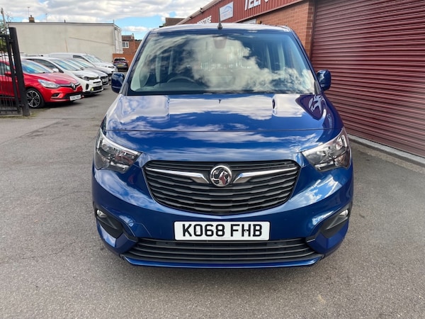 Used Vauxhall Combo Life 2019 for sale - 72404506: Photo 2