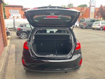 Used Ford Fiesta 2017 for sale - 75604289: Photo