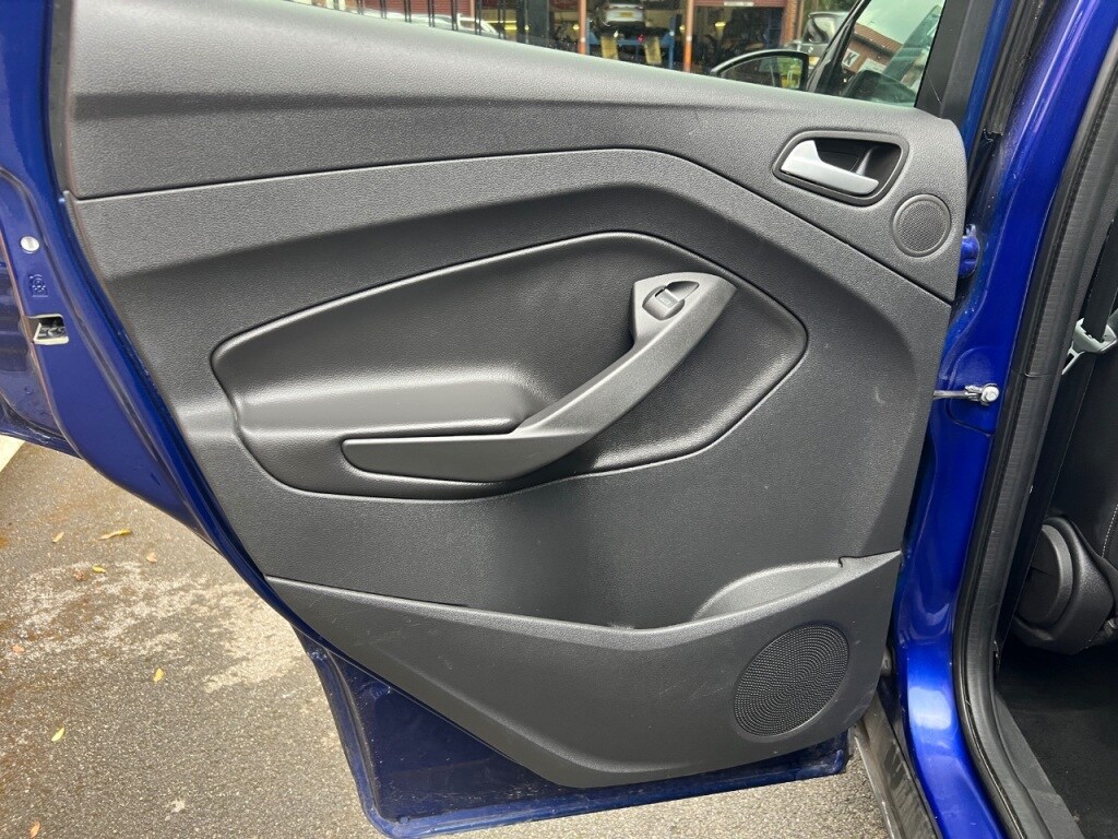 Used Ford Kuga 2015 for sale - 76332838: Photo 11