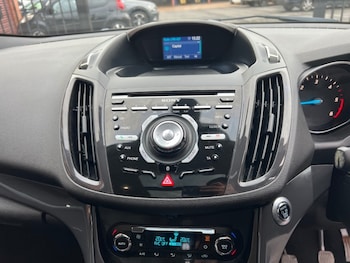 Used Ford Kuga 2015 for sale - 76332838: Photo