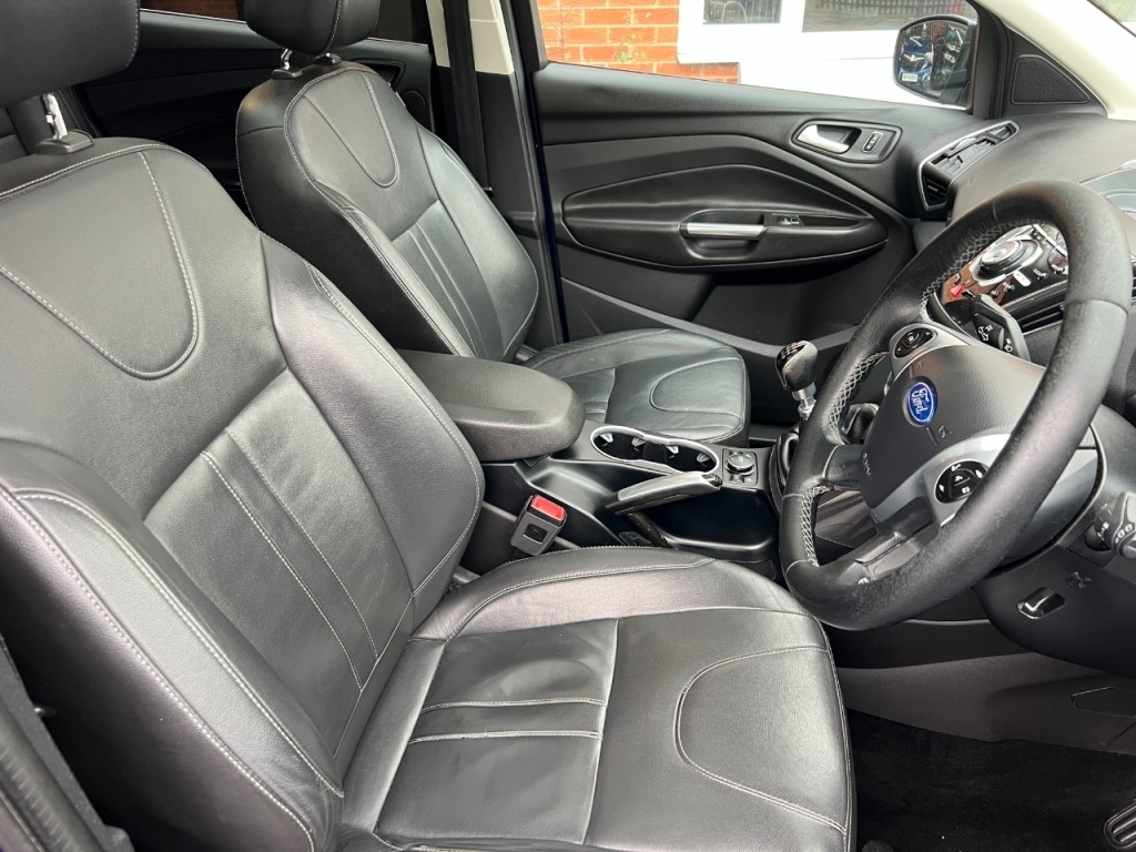 Used Ford Kuga 2015 for sale - 76332838: Photo 5