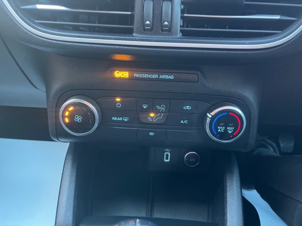 Used Ford Focus 2018 for sale - 76416379: Photo 16