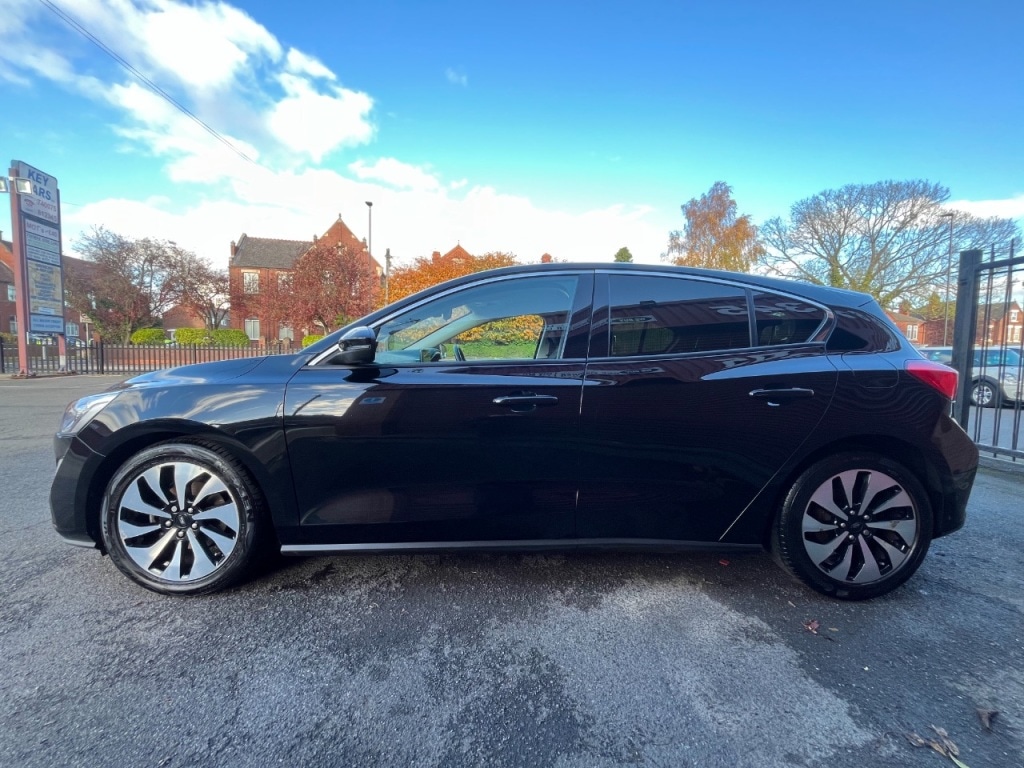 Used Ford Focus 2018 for sale - 76416379: Photo 4