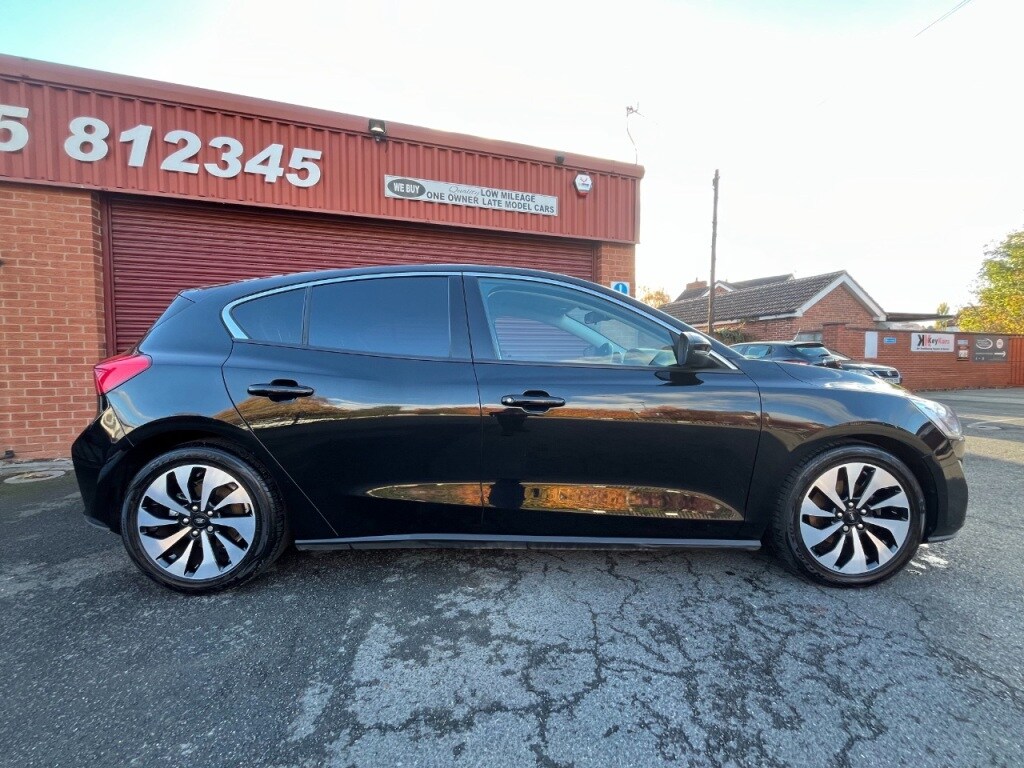 Used Ford Focus 2018 for sale - 76416379: Photo 9