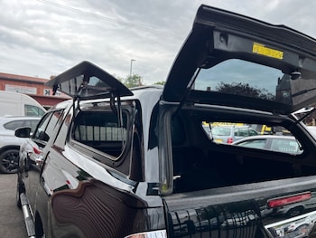 Used Toyota Hilux 2018 for sale - 75358747: Photo