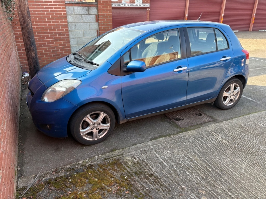 Used Toyota Yaris 2010 for sale - 78002203: Photo 2