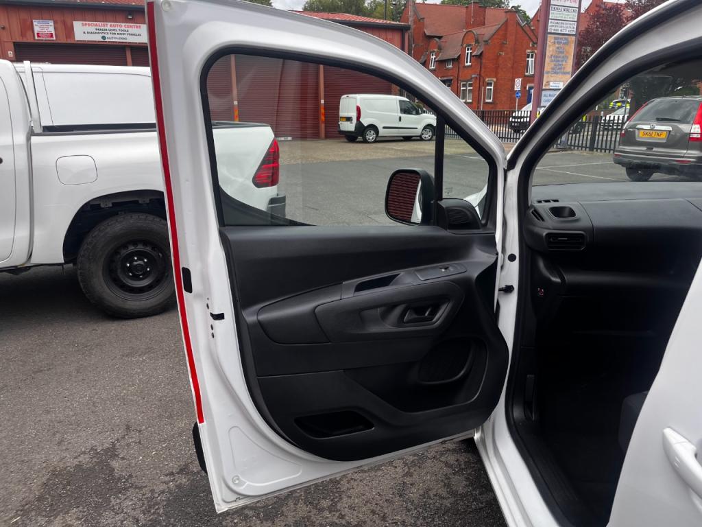 Used Vauxhall Combo 2021 for sale - 76985481: Photo 13