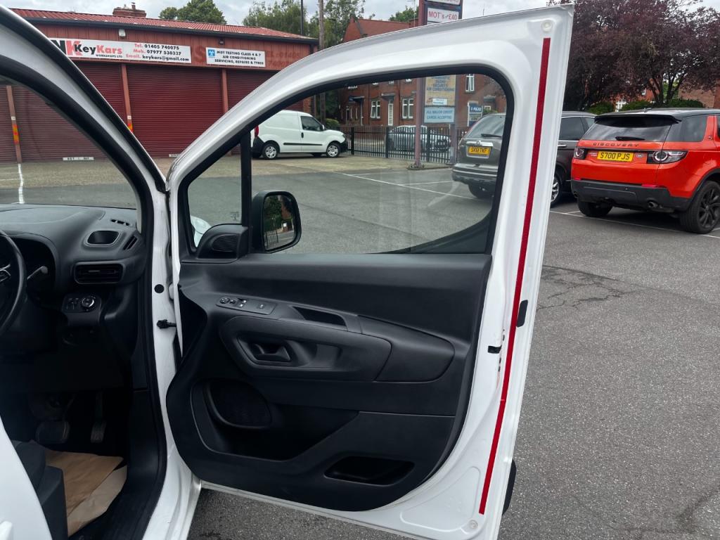 Used Vauxhall Combo 2021 for sale - 76985481: Photo 14