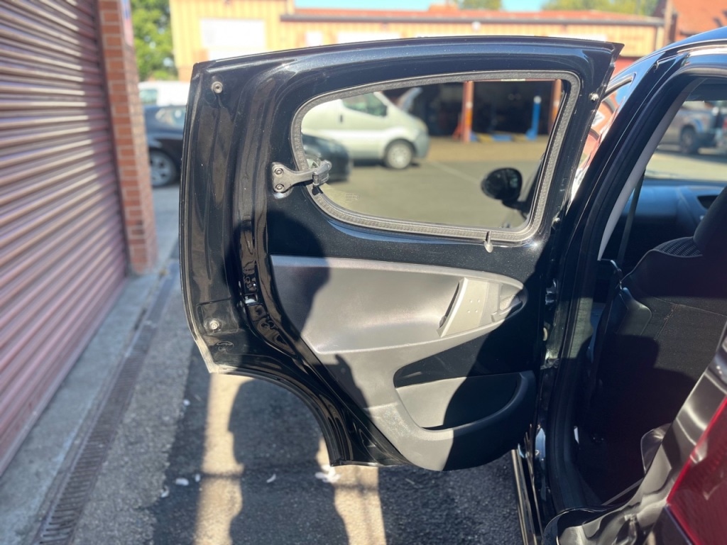 Used Peugeot 107 2014 for sale - 76355941: Photo 21
