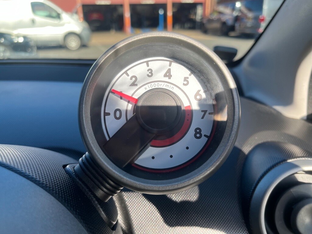 Used Peugeot 107 2014 for sale - 76355941: Photo 27