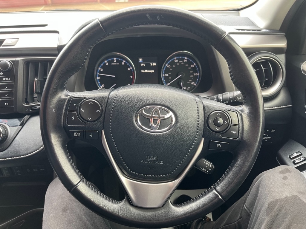 Used Toyota RAV4 2016 for sale - 76469385: Photo 11