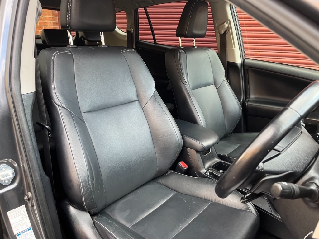 Used Toyota RAV4 2016 for sale - 76469385: Photo 12